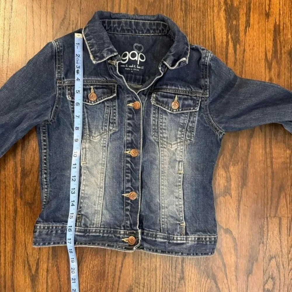 Gap Girls Blue Denim Jacket With Button Up Front and Pockets Size XL 100% Cotton